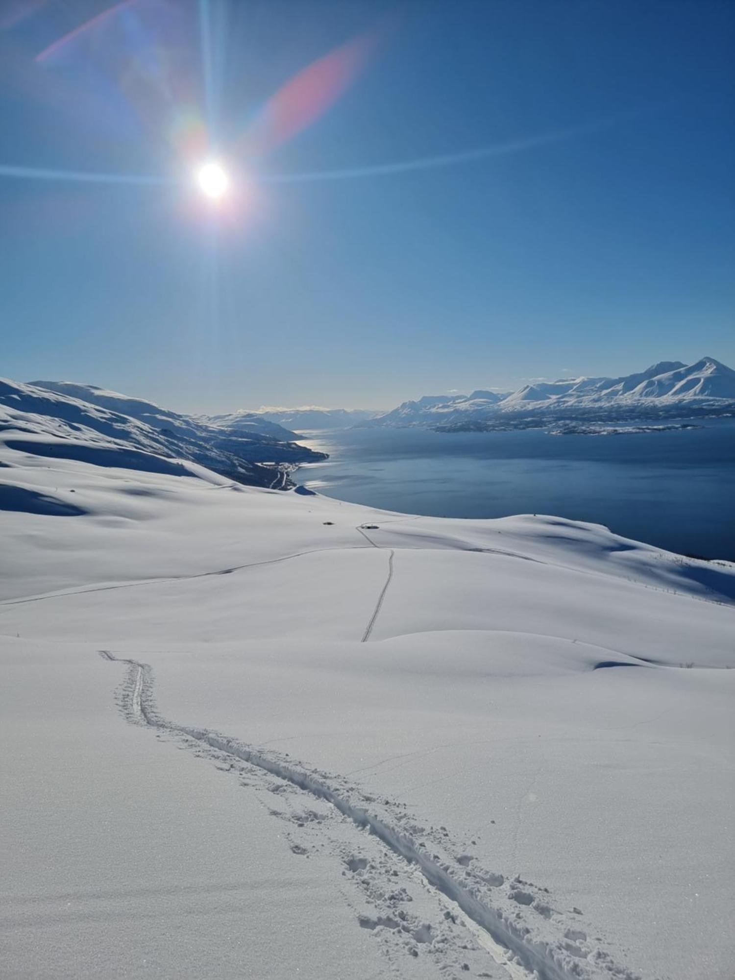 Villa Lyngenfjord Olderdalen Buitenkant foto